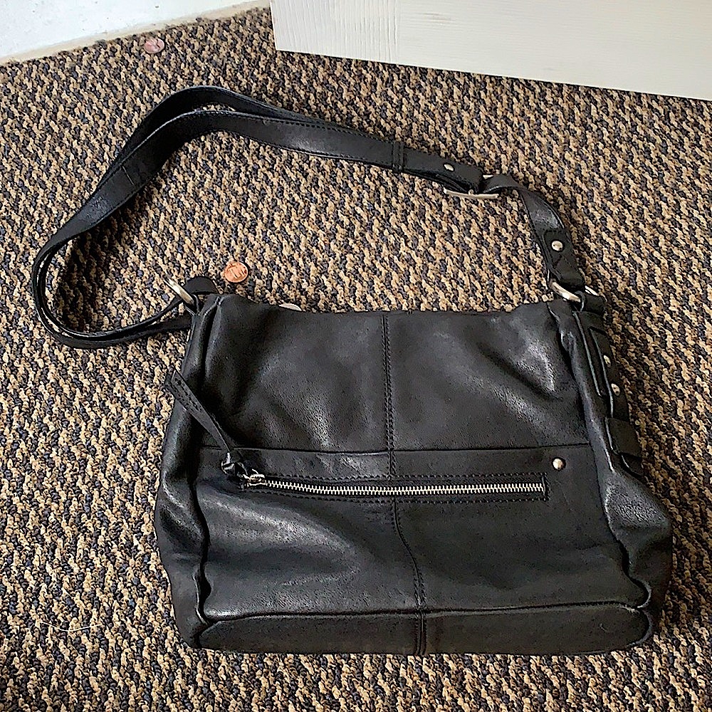 Nino Bossi black leather purse